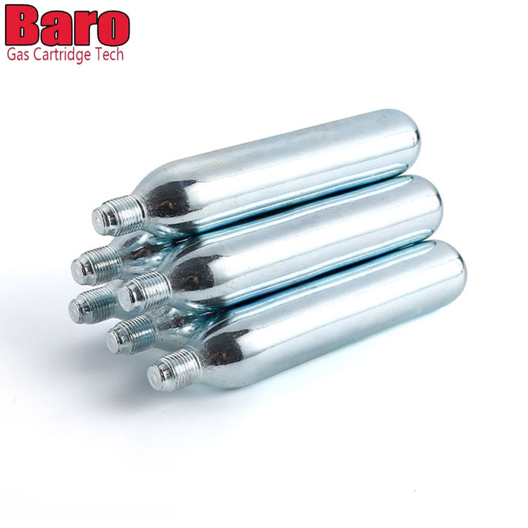 পেন্টবল শুটিং জন্য 88g CO2 থ্রেডেড কার্তুজ
